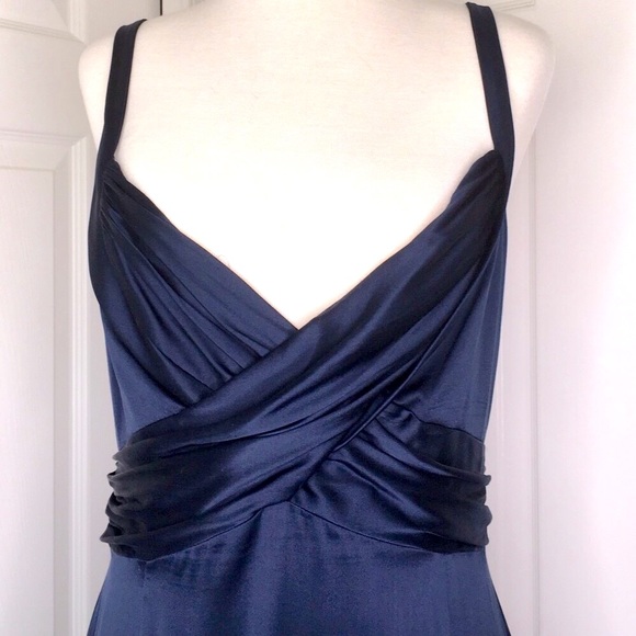 Evening gown satin mermaid style with train. - Picture 3 of 9